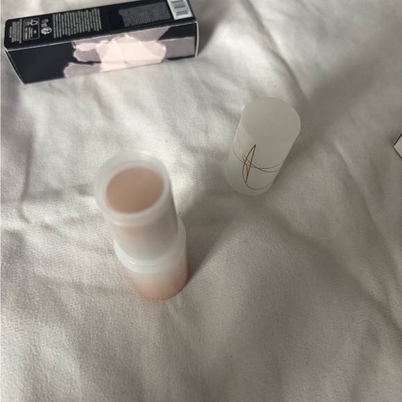💋2/$25 Fenty eaze drop skin tint stick in 8 - Picture 8 of 8